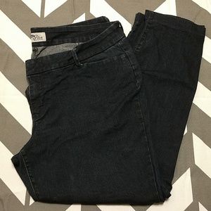 Old Navy stretch capris.